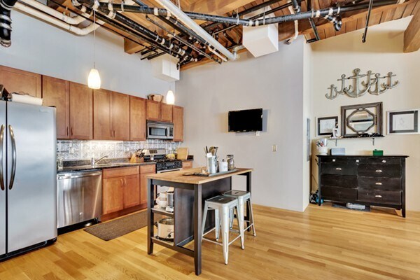 43 Charlton St in Everett, MA - Building Photo - Building Photo