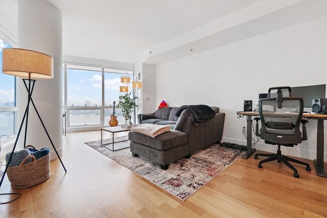 77 Hudson St in Jersey City, NJ - Building Photo - Building Photo