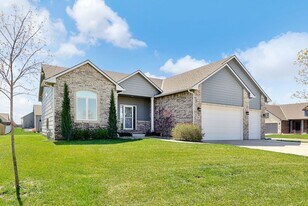 1742 N Blackstone St in Wichita, KS - Building Photo