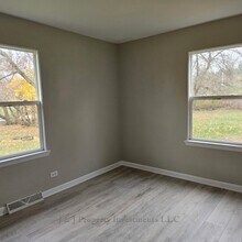 7119 S Solon Rd in Spring Grove, IL - Building Photo - Building Photo