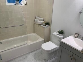 27 Phillips St in Malden, MA - Building Photo - Building Photo