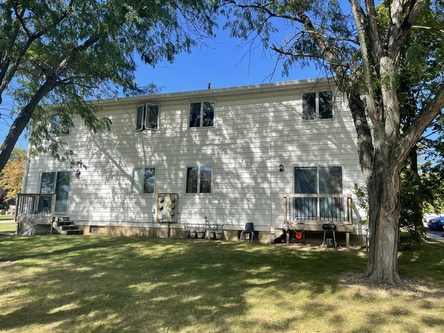 West View Apartments in Granville, IL - Building Photo - Building Photo