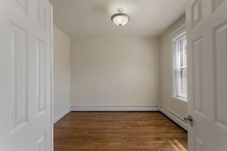 251 Beacon Ave in Jersey City, NJ - Foto de edificio - Building Photo