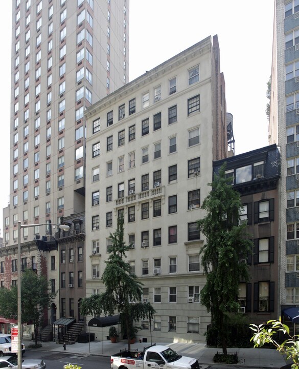 156 37th St in New York, NY - Building Photo