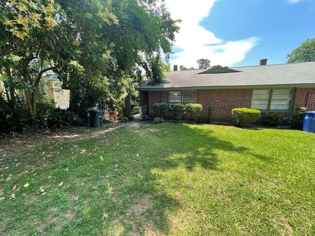property at 1618-1618 Heyward St