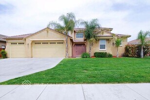 2263 Finch Cir in San Jacinto, CA - Building Photo