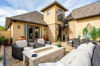 2916 Rock Barn Dr in Kerrville, TX - Building Photo - Building Photo