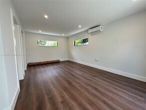 1868 SW 17th St-Unit -A in Miami, FL - Building Photo - Building Photo