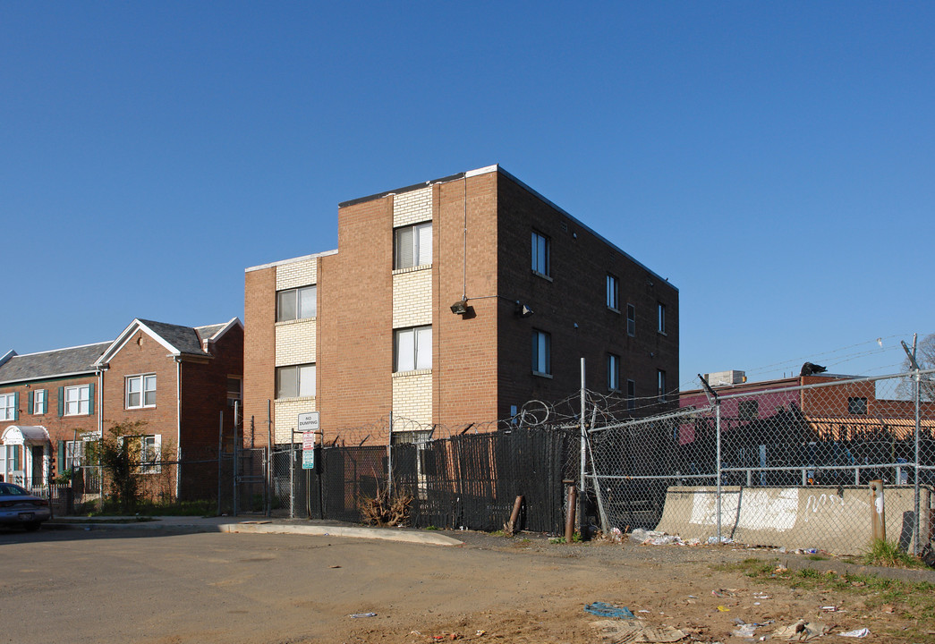 1246 18th St NE in Washington, DC - Building Photo