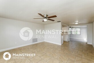 7625 Ilex Dr in Port Richey, FL - Building Photo - Building Photo