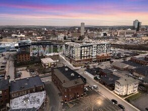 8 Pond St in Worcester, MA - Building Photo - Building Photo