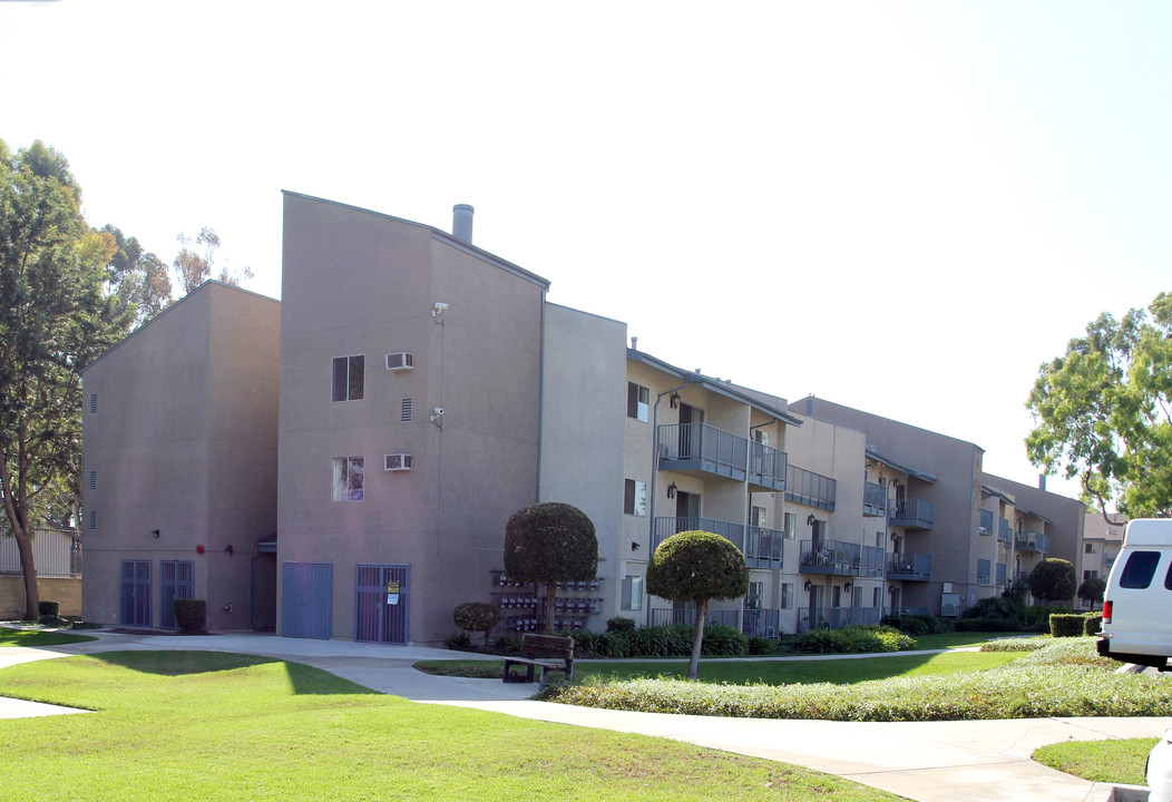 South Bay Gardens in Los Angeles, CA - Foto de edificio