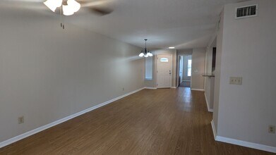5614 Colony Pine Cir in Jacksonville, FL - Building Photo - Building Photo