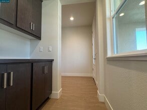 140 Labrusca Dr in Lodi, CA - Building Photo - Building Photo