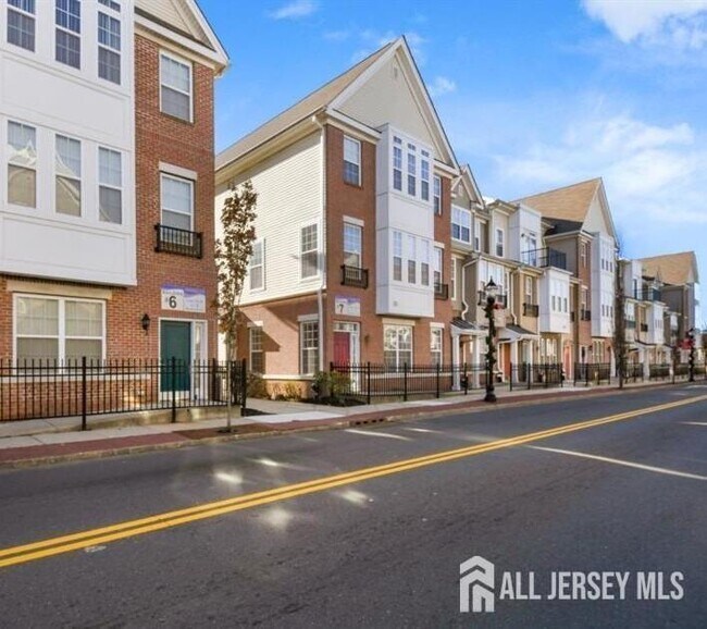 24 Roosevelt Ave in Carteret, NJ - Building Photo - Building Photo