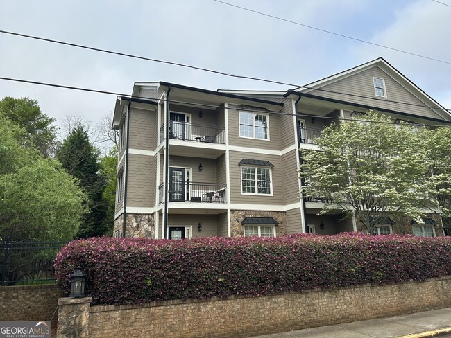 property at 170 Woodrow St