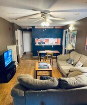 4000 SW 23rd St, Unit 5-303