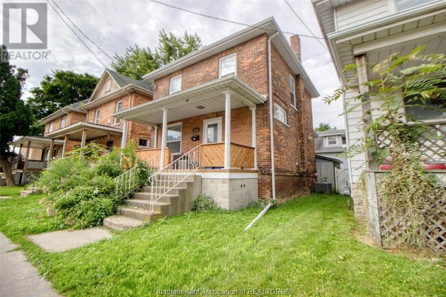 300 Queen St in Chatham, ON - Building Photo - Building Photo