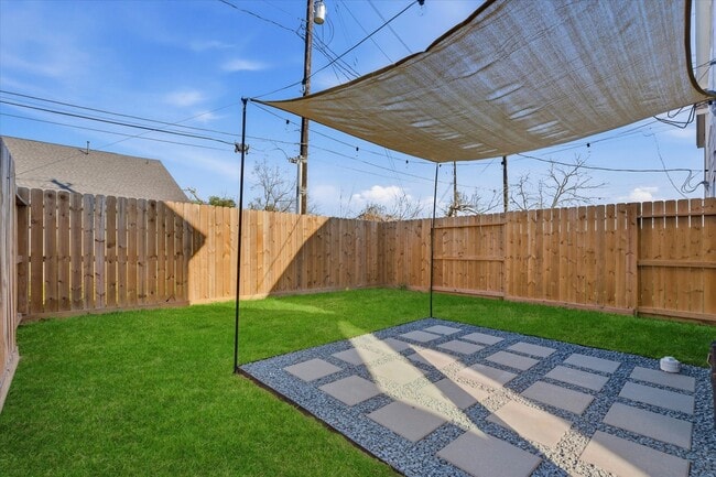 property at 227 S Broadway St