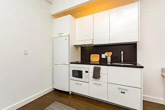 212 W 91st St in New York, NY - Building Photo - Building Photo