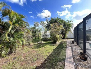 1807 SE 11th Ave in Cape Coral, FL - Building Photo - Building Photo