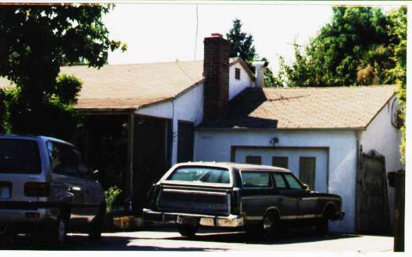 1045 8th Ave in Redwood City, CA - Foto de edificio - Building Photo