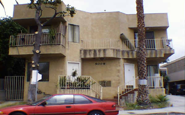 9009 Keith Ave in West Hollywood, CA - Building Photo