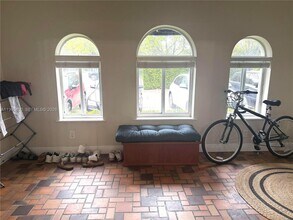 5116 SW 57th Ave in Miami, FL - Building Photo - Building Photo