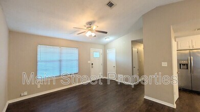 7524 Sandy Creek Dr in Pensacola, FL - Building Photo - Building Photo