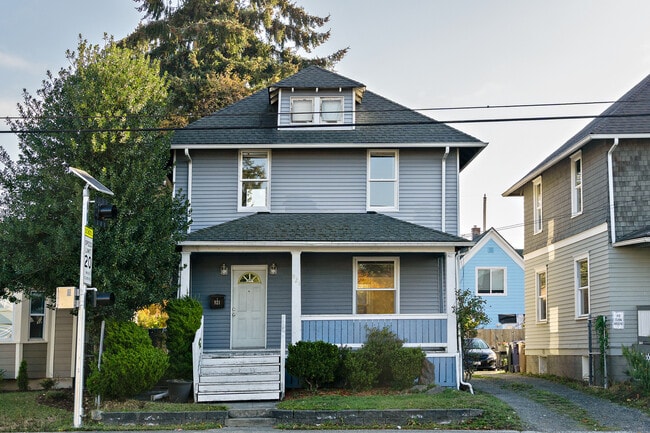 921 S Sprague Ave in Tacoma, WA - Building Photo - Building Photo