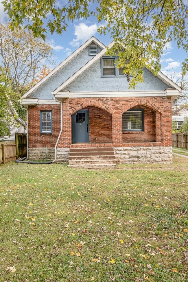 1337 Meridian St in Nashville, TN - Building Photo - Building Photo