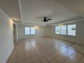 610 Fenfield Ave in San Antonio, TX - Building Photo - Building Photo