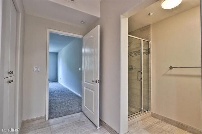 130 E San Fernando St in San Jose, CA - Building Photo - Building Photo