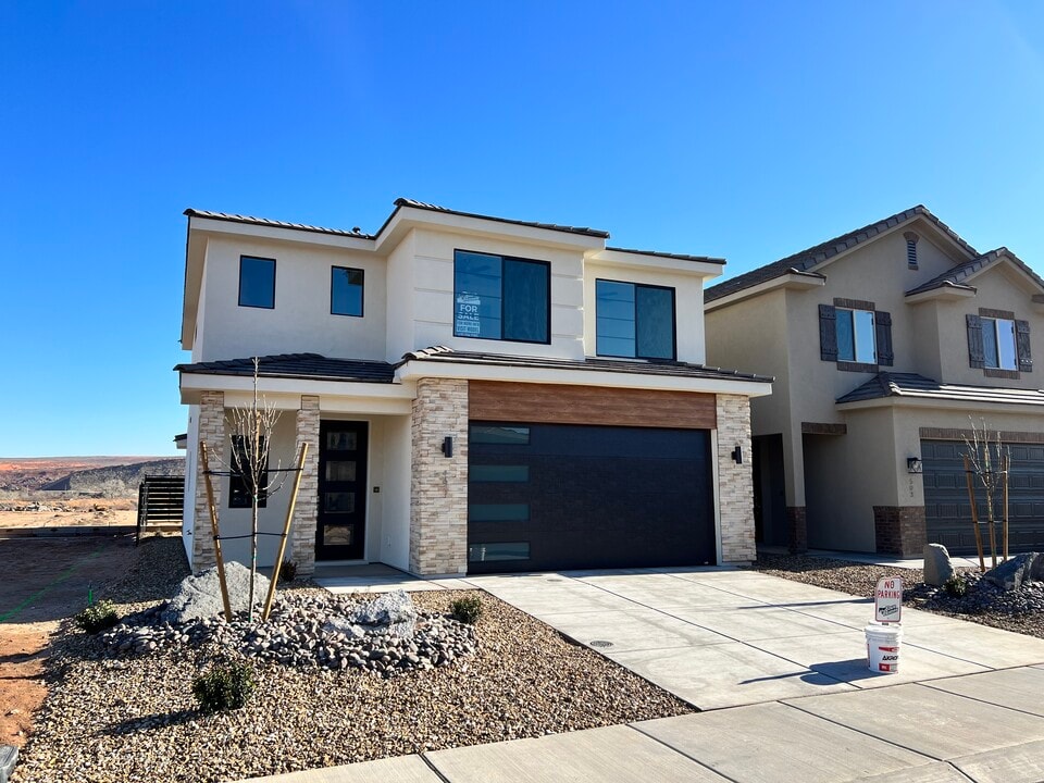 499 S Stewart Creek Cv in Washington, UT - Building Photo