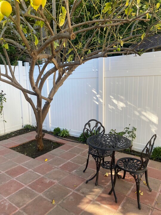 3675 Kelton Ave, Unit detached apartment in Los Angeles, CA - Foto de edificio