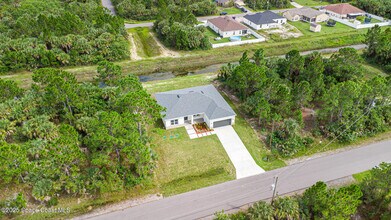 3195 Fitzpatrick Ave in Palm Bay, FL - Building Photo - Building Photo