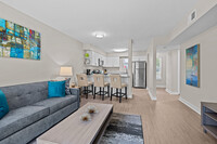 Colony Square Apartments in Newport News, VA - Foto de edificio - Interior Photo