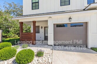 101 Foster Grove Drive in Youngsville, LA - Building Photo - Building Photo