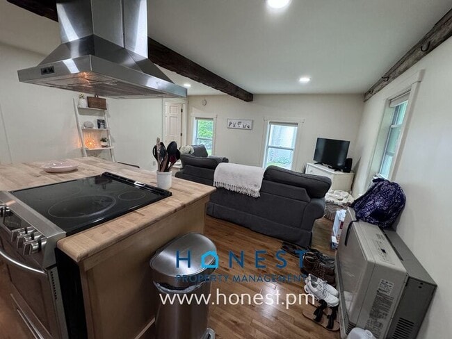 5 Sheldon St in Farmingdale, ME - Building Photo - Building Photo