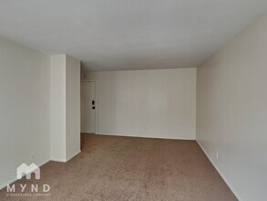 240 Athol Ave in Oakland, CA - Building Photo - Building Photo