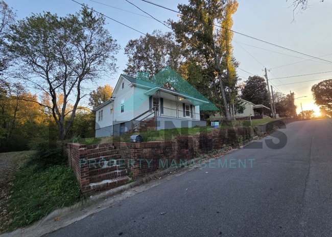 property at 721 Davis St