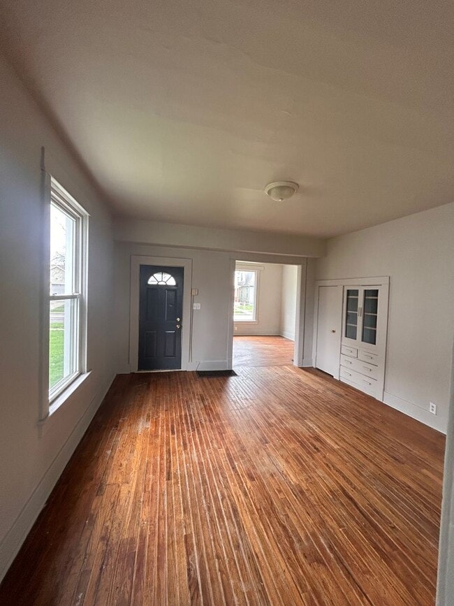 1320 E Woodbine Pl in Fort Wayne, IN - Building Photo - Building Photo