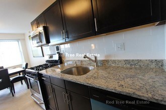 185 Freeman St in Brookline, MA - Building Photo - Building Photo