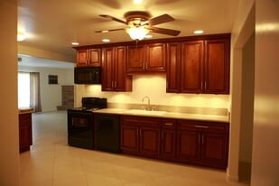 2005 S College Ave in Tempe, AZ - Building Photo