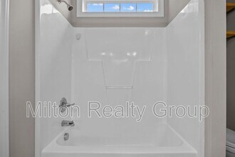 95 Oxfordshire Dr in Fuquay Varina, NC - Building Photo - Building Photo