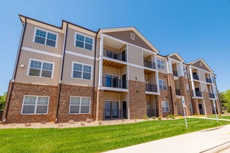 Brigham Ridge Apartments in Greensboro, NC - Building Photo - Building Photo