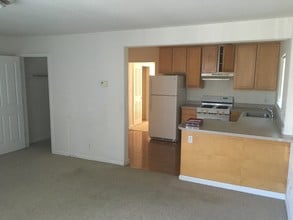 1501 E 3rd Ave, Unit 3 in San Mateo, CA - Building Photo - Building Photo