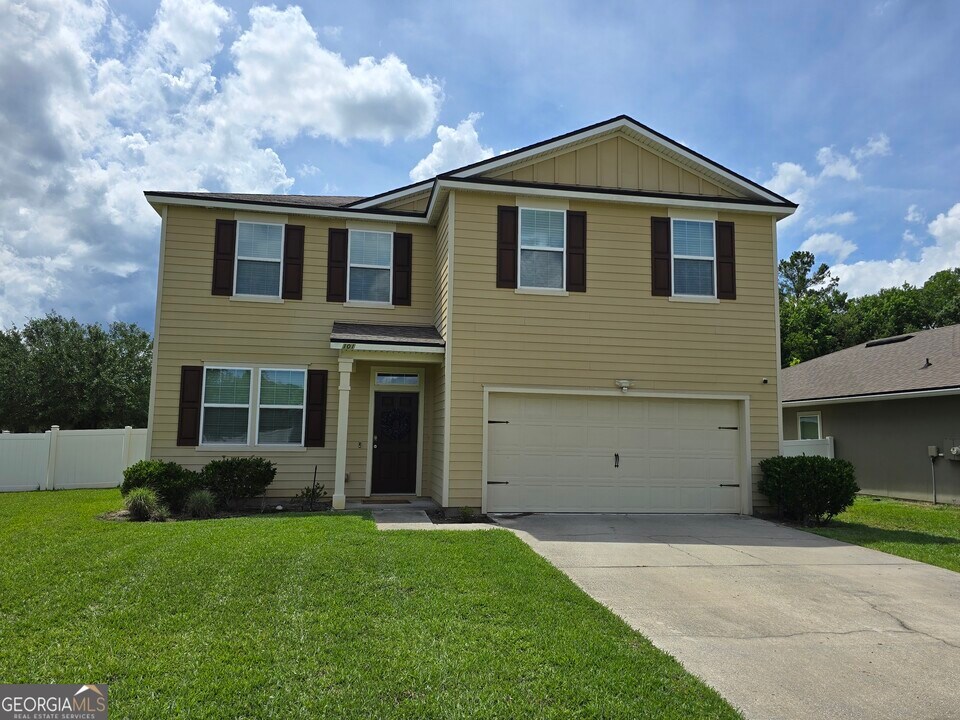 101 Cedar Breeze Dr in Kingsland, GA - Building Photo
