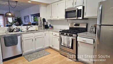 1125 1st St S in Hopkins, MN - Building Photo - Building Photo