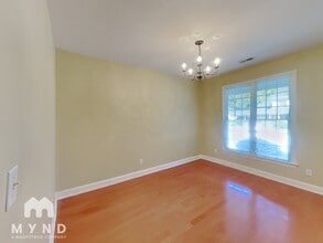 104 Carved Oak Dr in Durham, NC - Building Photo - Building Photo